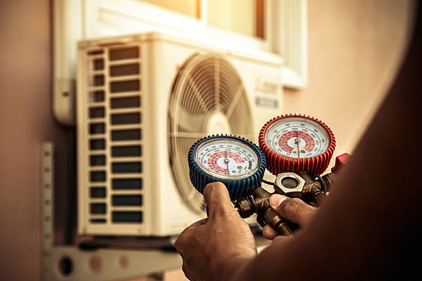 Professional Hvac technician working in Canastota, NY